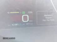 ✅ 2017 Toyota Prius Plus • VIN: JTDKARFPXH3060425 • Лот: 43055517. Опубликован ранее на IAAI с пробегом 42 381 миль. Бесплатный доступ к архиву аукционных продаж из США и подробный отчёт об истории автомобиля на DreamBid. Изображение 16.