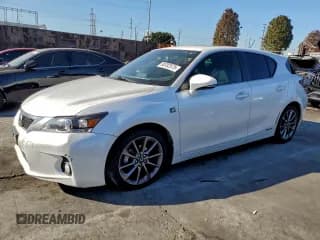 ✅ 2012 Lexus CT 200h Premium • VIN: JTHKD5BH5C2058531 • Лот: 95782575. Опубликован ранее на Copart с пробегом 197 612 миль. Бесплатный доступ к архиву аукционных продаж из США и подробный отчёт об истории автомобиля на DreamBid. Изображение 1.