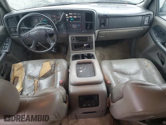 ✅ 2003 Chevrolet Suburban LT • VIN: 3GNEC16Z13G128005 • Лот: 80868234. Опубликован ранее на Copart с пробегом Не указан. Бесплатный доступ к архиву аукционных продаж из США и подробный отчёт об истории автомобиля на DreamBid. Изображение 8.