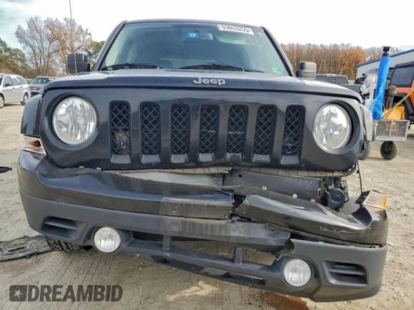 ✅ 2017 Jeep Patriot Sport • VIN: 1C4NJPBA4HD158671 • Лот: 93853255. Опубликован ранее на Copart с пробегом 98 705 миль. Бесплатный доступ к архиву аукционных продаж из США и подробный отчёт об истории автомобиля на DreamBid. Изображение 5.