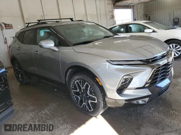 ✅ 2023 Chevrolet Blazer RS • VIN: 3GNKBKRS6PS205139 • Lot: 89438735. Wystawiony na Copart z przebiegiem 41 237 mil. Bezpłatny archiwum sprzedaży aukcyjnych z USA i szczegółowy raport historii pojazdu na DreamBid. Zdjęcie 4.