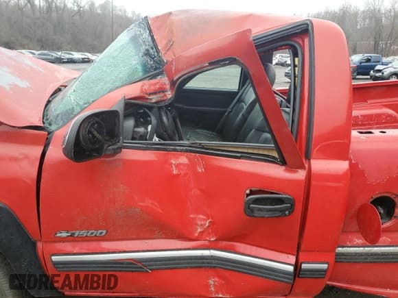 ✅ 2001 Chevrolet Silverado 1500 LS • VIN: 1GCEK14T81Z228982 • Лот: 84269344. Опубликован ранее на Copart с пробегом Не указан. Бесплатный доступ к архиву аукционных продаж из США и подробный отчёт об истории автомобиля на DreamBid. Изображение 7.