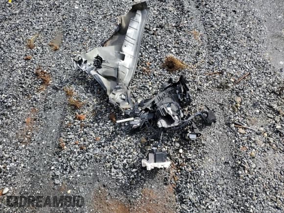 ✅ 2018 Mercedes-Benz E 63 S AMG • VIN: WDDZF8KB8JA403616 • Лот: 58410425. Опубликован ранее на Copart с пробегом 60 537 миль. Бесплатный доступ к архиву аукционных продаж из США и подробный отчёт об истории автомобиля на DreamBid. Изображение 12.