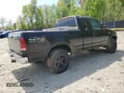 ✅ 1998 Ford F-150 • VIN: 1FTRX18L6WKC42389 • Lot: 54330625. Wystawiony na Copart z przebiegiem 157 510 mil. Bezpłatny archiwum sprzedaży aukcyjnych z USA i szczegółowy raport historii pojazdu na DreamBid. Zdjęcie 3.