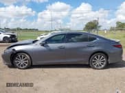 ✅ 2019 Lexus ES 350 • VIN: 58ABZ1B10KU004852 • Lot: 43425527. Wystawiony na IAAI z przebiegiem 157 944 mil. Bezpłatny archiwum sprzedaży aukcyjnych z USA i szczegółowy raport historii pojazdu na DreamBid. Zdjęcie 14.