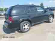 2009 Chevrolet TrailBlazer 1LT z VIN 1GNDT33S892131225, wystawiony jako IAAI lot #42626172 z przebiegiem 104 166 mil mil oraz . Historia ofert i sprzedaży dostępna na DreamBid. Obrazek 4.