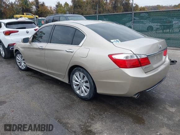 ✅ 2014 Honda Accord EX-L • VIN: 1HGCR3F89EA010112 • Lot: 43586051. Listed on IAAI with 96,316 mi. Free auction sales archive from the USA and detailed vehicle history report at DreamBid. Image 3.