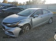 ✅ 2017 Chevrolet Cruze LT • VIN: 1G1BE5SM9H7229604 • Лот: 92209935. Опубликован ранее на Copart с пробегом 90 569 миль. Бесплатный доступ к архиву аукционных продаж из США и подробный отчёт об истории автомобиля на DreamBid. Изображение 1.