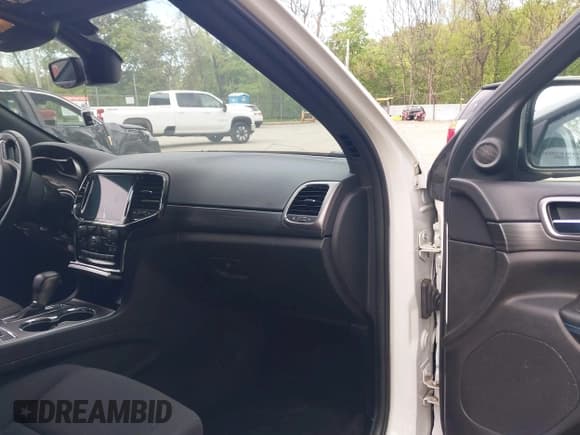 ✅ 2019 Jeep Grand Cherokee Upland • VIN: 1C4RJFAG8KC541396 • Lot: 42217719. Listed on IAAI with 72,466 mi. Free auction sales archive from the USA and detailed vehicle history report at DreamBid. Image 5.