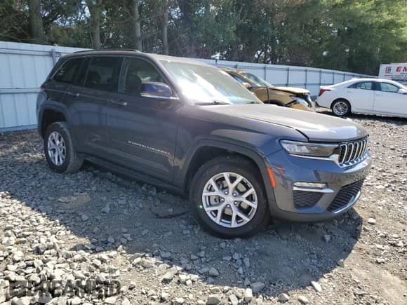 2022 Jeep Grand Cherokee Limited with VIN 1C4RJHBG0N8586432, listed as a Copart auction lot 70316565 with 34,728 mi miles and Salvage title. Bid and sale history available at DreamBid. Image 4.