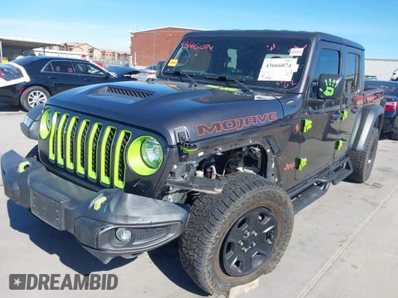 ✅ 2023 Jeep Gladiator Mojave • VIN: 1C6JJTEGXPL517914 • Lot: 43666074. Listed on IAAI with 33,445 mi. Free auction sales archive from the USA and detailed vehicle history report at DreamBid. Image 6.