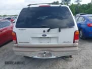 ✅ 2000 Ford Explorer Eddie Bauer • VIN: 1FMDU74E0YUB41056 • Lot: 42258224. Wystawiony na IAAI z przebiegiem 134 401 mil. Bezpłatny archiwum sprzedaży aukcyjnych z USA i szczegółowy raport historii pojazdu na DreamBid. Zdjęcie 16.