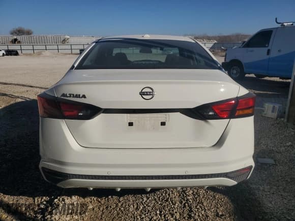 ✅ 2025 Nissan Altima SV • VIN: 1N4BL4DV0SN401234 • Lot: 93455605. Listed on Copart with 11,772 mi. Free auction sales archive from the USA and detailed vehicle history report at DreamBid. Image 6.