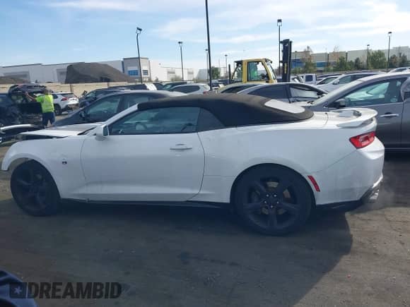 2017 Chevrolet Camaro 1SS с VIN 1G1FF3D76H0105051, выставлен на аукционе IAAI как лот 41198287 с пробегом 60 730 миль миль и . История ставок и продаж доступна на DreamBid. Изображение 15.