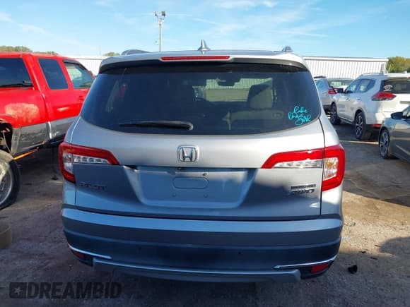 ✅ 2019 Honda Pilot Touring 8-Passenger • VIN: 5FNYF6H96KB033547 • Лот: 43580360. Опубликован ранее на IAAI с пробегом 84 109 миль. Бесплатный доступ к архиву аукционных продаж из США и подробный отчёт об истории автомобиля на DreamBid. Изображение 16.