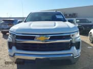 ✅ 2025 Chevrolet Silverado 1500 LT • VIN: 1GCPACED6SZ124233 • Lot: 43673994. Wystawiony na IAAI z przebiegiem 34 013 mil. Bezpłatny archiwum sprzedaży aukcyjnych z USA i szczegółowy raport historii pojazdu na DreamBid. Zdjęcie 12.