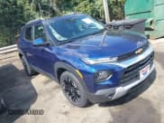 ✅ 2023 Chevrolet TrailBlazer LT • VIN: KL79MPSL0PB072310 • Лот: 43151552. Опубликован ранее на IAAI с пробегом 17 648 миль. Бесплатный доступ к архиву аукционных продаж из США и подробный отчёт об истории автомобиля на DreamBid. Изображение 1.