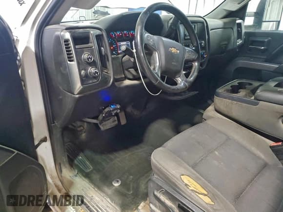 ✅ 2015 Chevrolet Silverado 2500HD LT • VIN: 1GC1KVE84FF184116 • Lot: 93963425. Listed on Copart with 215,459 mi. Free auction sales archive from the USA and detailed vehicle history report at DreamBid. Image 8.