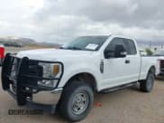 ✅ 2018 Ford F-250 XL • VIN: 1FT7X2B6XJEB92345 • Lot: 43143359. Wystawiony na IAAI z przebiegiem 140 921 mil. Bezpłatny archiwum sprzedaży aukcyjnych z USA i szczegółowy raport historii pojazdu na DreamBid. Zdjęcie 14.