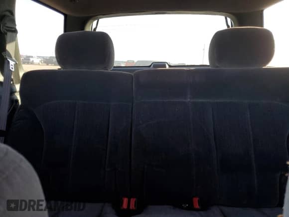 2001 Chevrolet Blazer LT z VIN 1GNDT13W01K189762, wystawiony jako Copart lot #81967624 z przebiegiem 169 367 mil mil oraz Szkoda całkowita • Salvage title. Historia ofert i sprzedaży dostępna na DreamBid. Obrazek 10.