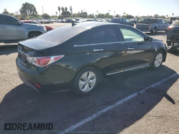 ✅ 2014 Hyundai Sonata • VIN: KMHEC4A47EA110238 • Lot: 76750294. Listed on Copart with 103,647 mi. Free auction sales archive from the USA and detailed vehicle history report at DreamBid. Image 3.