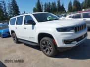 ✅ 2023 Jeep Wagoneer Series III • VIN: 1C4SJSDP1PS540612 • Lot: 43062708. Wystawiony na IAAI z przebiegiem 65 109 mil. Bezpłatny archiwum sprzedaży aukcyjnych z USA i szczegółowy raport historii pojazdu na DreamBid. Zdjęcie 1.