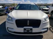 ✅ 2022 Lincoln Aviator Reserve • VIN: 5LM5J7XC4NGL15192 • Lot: 63620513. Listed on Copart with 5,576 mi. Free auction sales archive from the USA and detailed vehicle history report at DreamBid. Image 5.