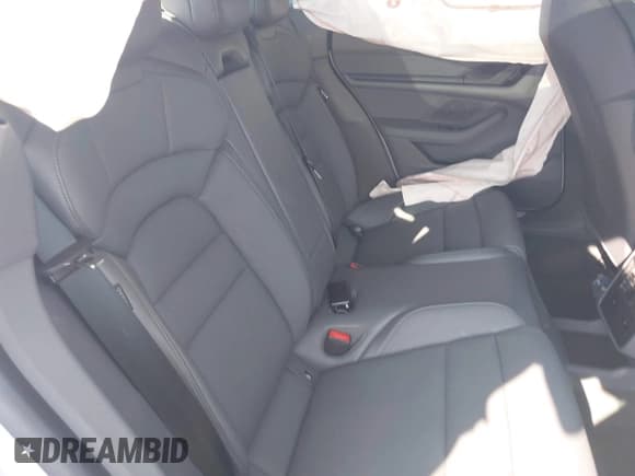 ✅ 2021 Porsche Taycan 4S • VIN: WP0AB2Y11MSA45596 • Lot: 42494349. Wystawiony na IAAI z przebiegiem Nie podano. Bezpłatny archiwum sprzedaży aukcyjnych z USA i szczegółowy raport historii pojazdu na DreamBid. Zdjęcie 8.