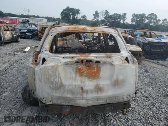 ✅ 2017 Toyota RAV4 Limited • VIN: JTMDJREV4HD084450 • Lot: 83952045. Wystawiony na Copart z przebiegiem Nie podano. Bezpłatny archiwum sprzedaży aukcyjnych z USA i szczegółowy raport historii pojazdu na DreamBid. Zdjęcie 6.