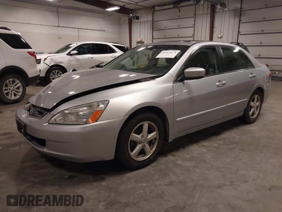 ✅ 2004 Honda Accord EX • VIN: 1HGCM56824A052596 • Lot: 43565674. Listed on IAAI with 124,849 mi. Free auction sales archive from the USA and detailed vehicle history report at DreamBid. Image 19.