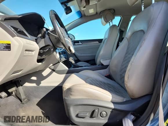 2015 Hyundai Sonata Sport with VIN 5NPE34AF3FH213558, listed as a Copart auction lot 90834565 with 117,192 mi miles and Clean title. Bid and sale history available at DreamBid. Image 7.