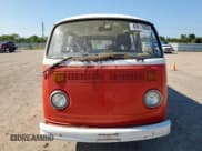 ✅ 1976 Volkswagen Vanagon • VIN: 2262044613 • Lot: 80012625. Wystawiony na Copart z przebiegiem 93 870 mil. Bezpłatny archiwum sprzedaży aukcyjnych z USA i szczegółowy raport historii pojazdu na DreamBid. Zdjęcie 5.