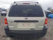 ✅ 2005 Ford Escape XLT • VIN: 1FMYU931X5KD62828 • Lot: 55139925. Listed on Copart with 108,704 mi. Free auction sales archive from the USA and detailed vehicle history report at DreamBid. Image 6.