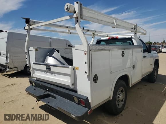 ✅ 2016 Chevrolet Silverado 2500HD Work Truck • VIN: 1GB0CUEG5GZ173902 • Лот: 43000865. Опубликован ранее на Copart с пробегом 140 032 миль. Бесплатный доступ к архиву аукционных продаж из США и подробный отчёт об истории автомобиля на DreamBid. Изображение 3.