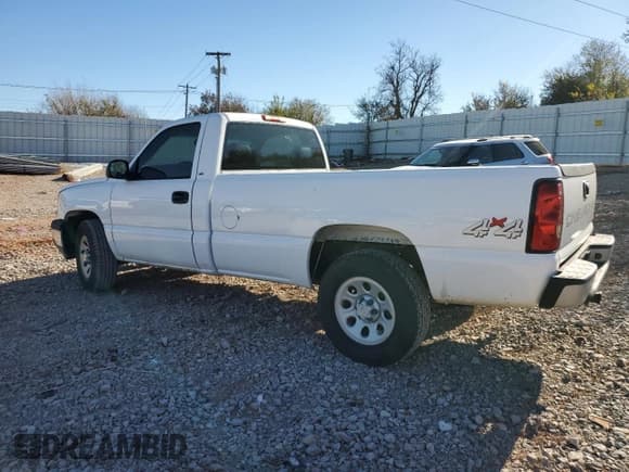 ✅ 2005 Chevrolet Silverado 1500 Z71 • VIN: 1GCEK14T05Z323428 • Лот: 84208324. Опубликован ранее на Copart с пробегом 143 828 миль. Бесплатный доступ к архиву аукционных продаж из США и подробный отчёт об истории автомобиля на DreamBid. Изображение 2.