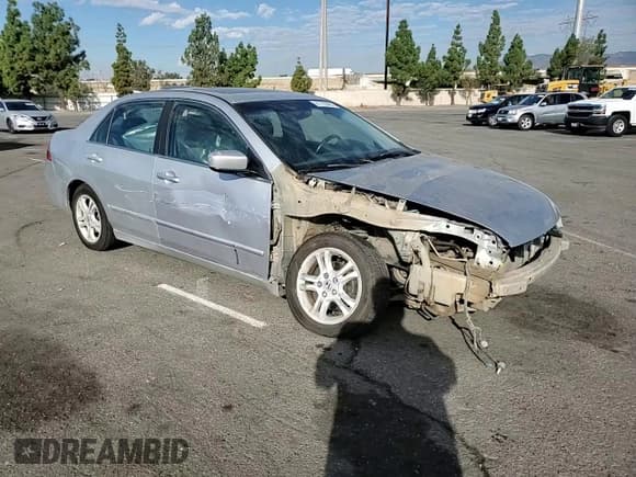 ✅ 2006 Honda Accord EX-L • VIN: 1HGCM56836A011445 • Lot: 81722465. Listed on Copart with 166,688 mi. Free auction sales archive from the USA and detailed vehicle history report at DreamBid. Image 14.