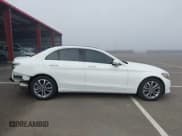 ✅ 2017 Mercedes-Benz C 300 • VIN: 55SWF4KB8HU221565 • Lot: 43473177. Wystawiony na IAAI z przebiegiem 65 400 mil. Bezpłatny archiwum sprzedaży aukcyjnych z USA i szczegółowy raport historii pojazdu na DreamBid. Zdjęcie 14.