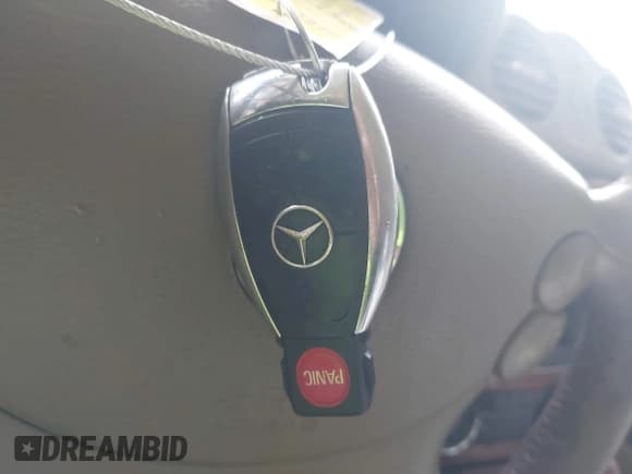 ✅ 2007 Mercedes-Benz CLK 350 • VIN: WDBTK56F07T082559 • Lot: 42012047. Wystawiony na IAAI z przebiegiem 76 513 mil. Bezpłatny archiwum sprzedaży aukcyjnych z USA i szczegółowy raport historii pojazdu na DreamBid. Zdjęcie 11.