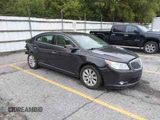 ✅ 2013 Buick LaCrosse Leather • VIN: 1G4GC5ERXDF173369 • Лот: 43279215. Опубликован ранее на IAAI с пробегом 60 144 миль. Бесплатный доступ к архиву аукционных продаж из США и подробный отчёт об истории автомобиля на DreamBid. Изображение 1.