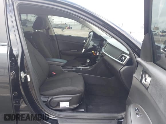 ✅ 2020 Kia Optima LX • VIN: 5XXGT4L35LG420908 • Lot: 43342251. Wystawiony na IAAI z przebiegiem 36 897 mil. Bezpłatny archiwum sprzedaży aukcyjnych z USA i szczegółowy raport historii pojazdu na DreamBid. Zdjęcie 5.