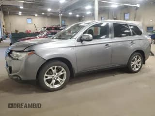✅ 2014 Mitsubishi Outlander GT • VIN: JA4JZ4AX1EZ016315 • Lot: 82416155. Listed on Copart with 156,120 mi. Free auction sales archive from the USA and detailed vehicle history report at DreamBid. Image 1.