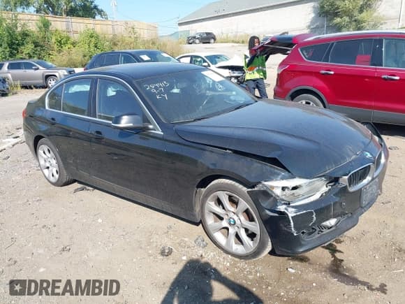 ✅ 2015 BMW 3 Series 320i xDrive • VIN: WBA3C3C5XFP664753 • Lot: 43230084. Listed on IAAI with 126,162 mi. Free auction sales archive from the USA and detailed vehicle history report at DreamBid. Image 1.