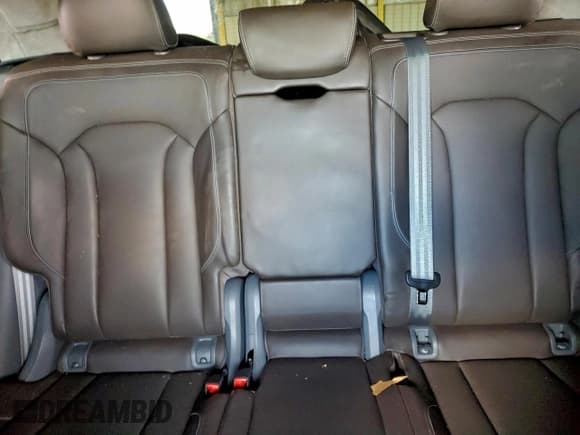 ✅ 2019 Audi Q8 Prestige • VIN: WA1FVAF1XKD023163 • Lot: 93908365. Wystawiony na Copart z przebiegiem 83 315 mil. Bezpłatny archiwum sprzedaży aukcyjnych z USA i szczegółowy raport historii pojazdu na DreamBid. Zdjęcie 10.