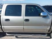 ✅ 2002 Chevrolet Silverado 2500HD LS • VIN: 1GCHK23U22F147301 • Lot: 43522784. Wystawiony na IAAI z przebiegiem 161 198 mil. Bezpłatny archiwum sprzedaży aukcyjnych z USA i szczegółowy raport historii pojazdu na DreamBid. Zdjęcie 13.