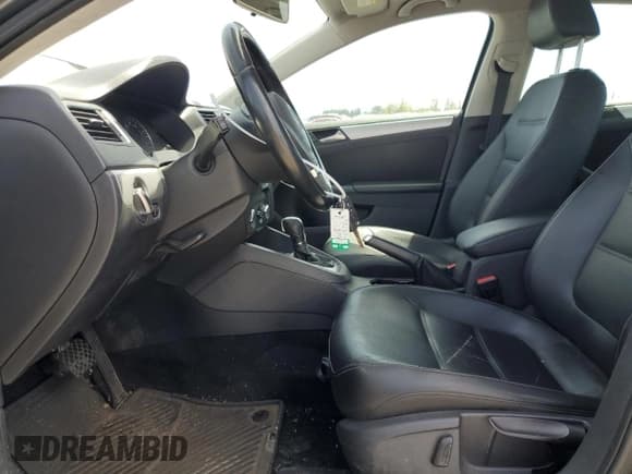 ✅ 2013 Volkswagen Jetta SE • VIN: 3VWDP7AJXDM281723 • Lot: 57235725. Listed on Copart with 128,157 mi. Free auction sales archive from the USA and detailed vehicle history report at DreamBid. Image 7.