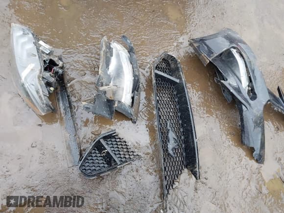 ✅ 2023 Ford Mustang GT • VIN: 1FA6P8CF9P5303768 • Lot: 41536511. Wystawiony na IAAI z przebiegiem 13 677 mil. Bezpłatny archiwum sprzedaży aukcyjnych z USA i szczegółowy raport historii pojazdu na DreamBid. Zdjęcie 12.