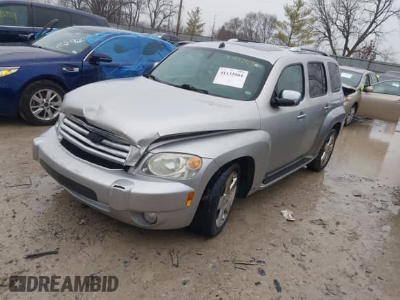 ✅ 2008 Chevrolet HHR LT • VIN: 3GNDA53P78S584624 • Lot: 41132084. Listed on IAAI with 215,721 mi. Free auction sales archive from the USA and detailed vehicle history report at DreamBid. Image 2.