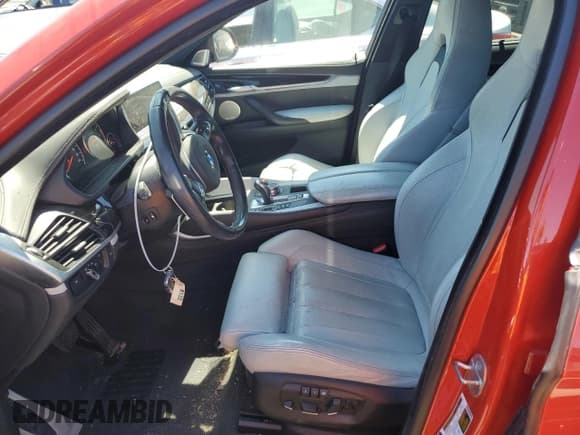 ✅ 2018 BMW X6 M • VIN: 5YMKW8C50J0Y74497 • Лот: 68088844. Опубликован ранее на Copart с пробегом 53 124 миль. Бесплатный доступ к архиву аукционных продаж из США и подробный отчёт об истории автомобиля на DreamBid. Изображение 7.