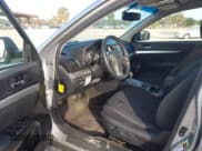 ✅ 2012 Subaru Outback Prem • VIN: 4S4BRCCC0C3265716 • Lot: 43810449. Wystawiony na IAAI z przebiegiem 136 899 mil. Bezpłatny archiwum sprzedaży aukcyjnych z USA i szczegółowy raport historii pojazdu na DreamBid. Zdjęcie 5.