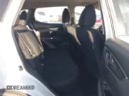 ✅ 2022 Nissan Rogue S • VIN: JN1BJ1AV6NW345725 • Lot: 38761732. Wystawiony na IAAI z przebiegiem 32 922 mil. Bezpłatny archiwum sprzedaży aukcyjnych z USA i szczegółowy raport historii pojazdu na DreamBid. Zdjęcie 8.